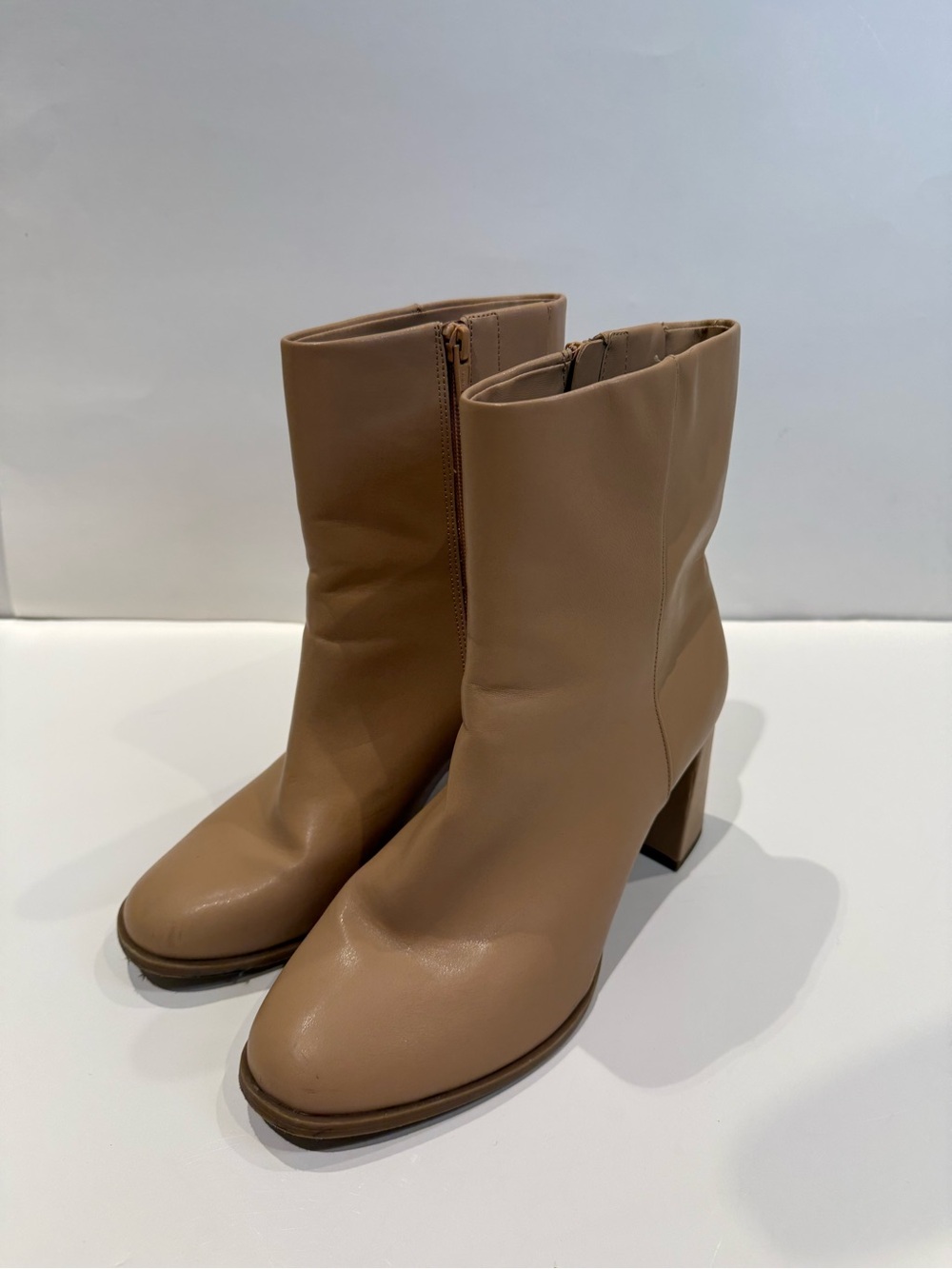 Chic Tan Faux Leather Heeled Ankle Boots Size 9